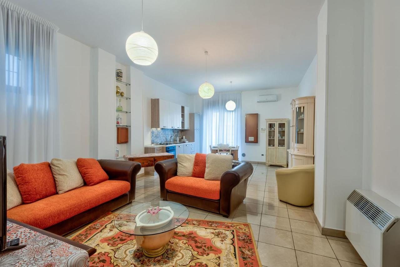 צ'לייה מספיקה Casa Vacanza Binario 35 מראה חיצוני תמונה